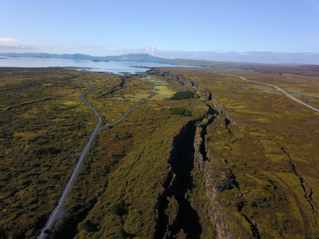 2017-09-05-Iceland-12-Thingvallavatn-Thingville-drone.JPG