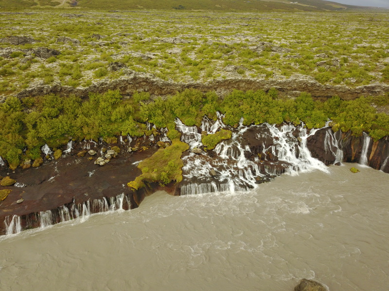 2017/08(August)/Iceland/4Star/800x600_2017-08-26-Iceland-33a-1-Hraunfossar-falls-Drone.JPG