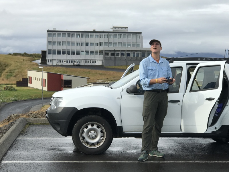 2017-08-28-Iceland-003-Church-of-Stykkisholmur-Travis-flying-drone.JPG
