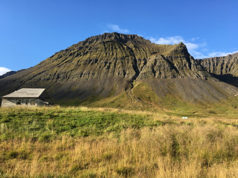 2017-08-29-Iceland-020-Holl-Farm-AirBNB.JPG