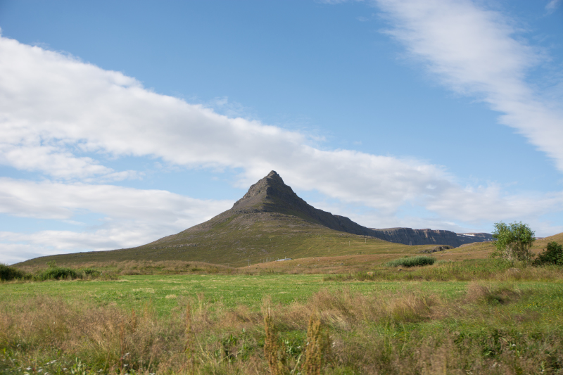 2017/08(August)/Iceland/4Star/800x600_2017-08-29-Iceland-043-pointy-peak.jpg