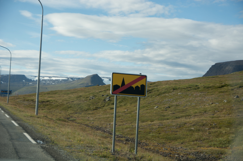 2017-08-29-Iceland-045-end-of-city-limit-sign.jpg
