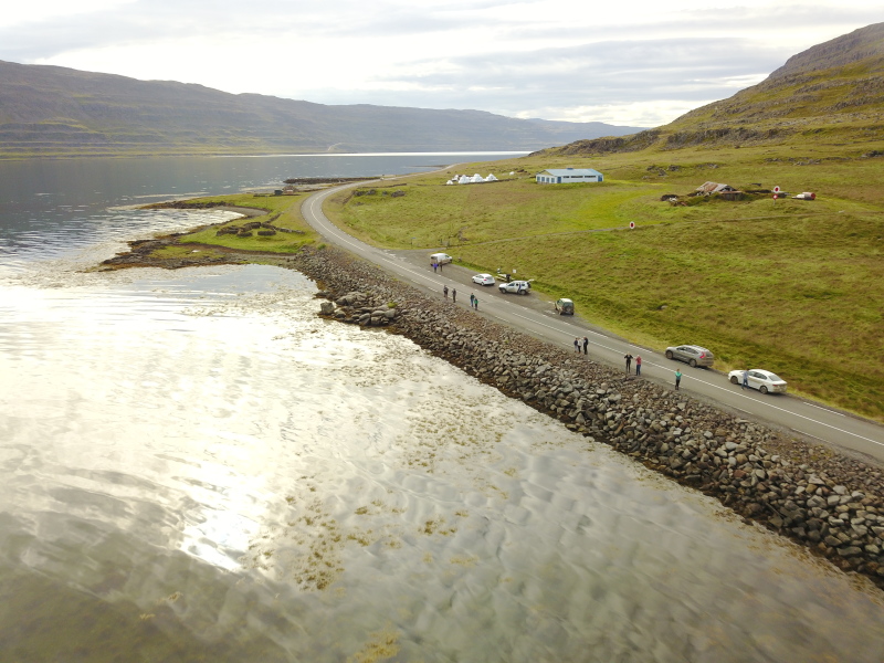 2017-08-29-Iceland-072-near-Djupvegur-seals-drone.JPG