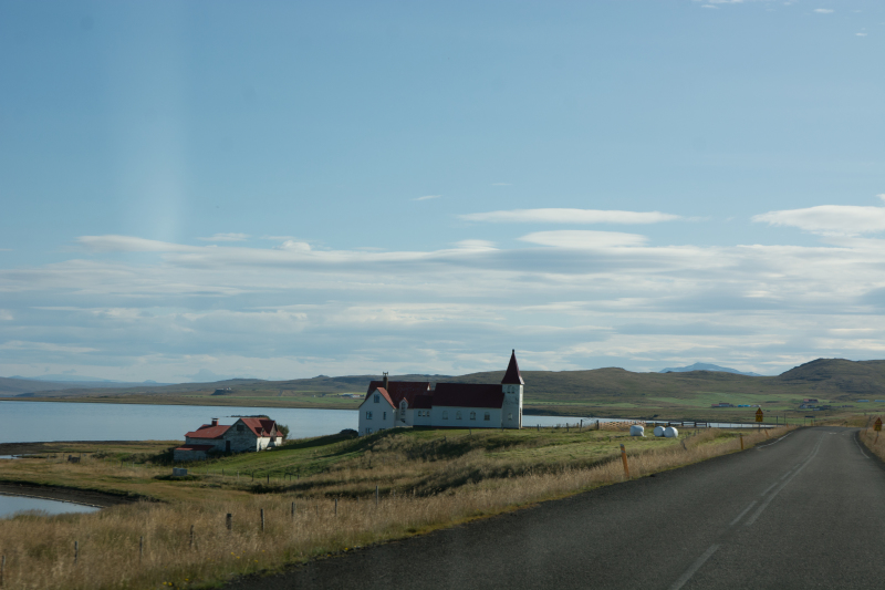2017-08-29-Iceland-115-church.jpg