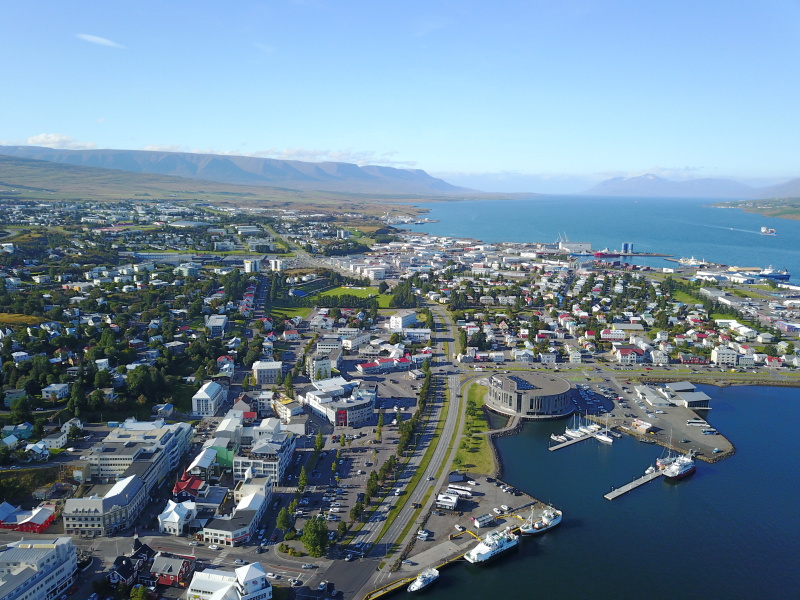 2017/08(August)/Iceland/4Star/800x600_2017-08-30-Iceland-076-Akureyri-Drone.JPG