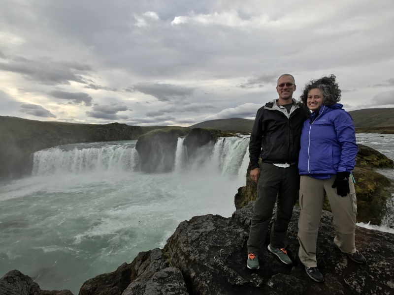 2017/08(August)/Iceland/4Star/800x600_2017-08-31-Iceland-024-Gooafoss-Waterfall-Travis-Suzi.JPG