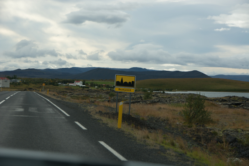 2017/08(August)/Iceland/4Star/800x600_2017-08-31-Iceland-028-Reykjahio-City-start-sign.jpg