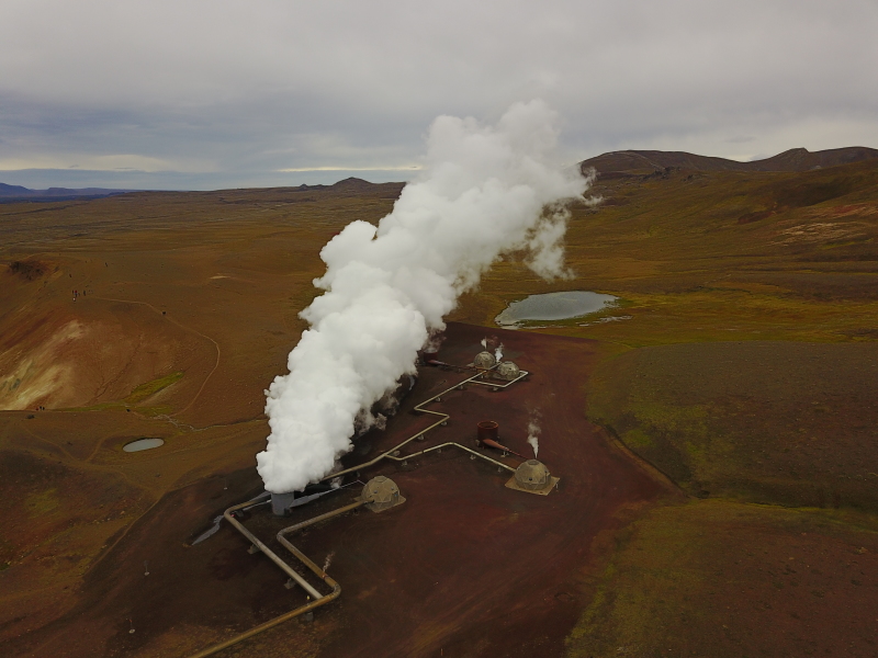 2017/08(August)/Iceland/4Star/800x600_2017-08-31-Iceland-092-Geothermal-power-plant-drone.JPG