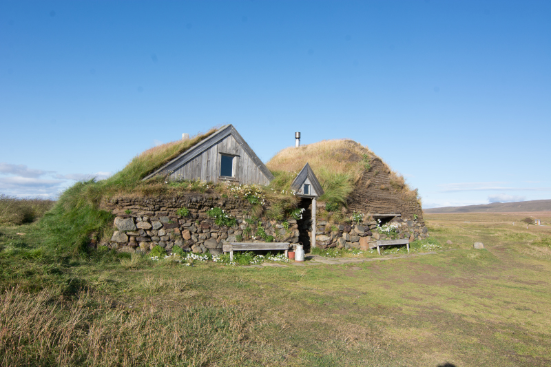 2017-08-31-Iceland-160-Saenautasel-Hobbit-Home.jpg