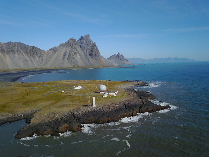 2017-09-01-Iceland-023-Viking-Cafe-drone-Stokksnes.JPG