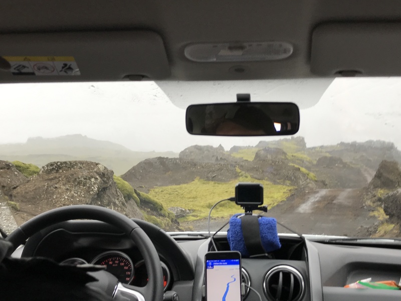 2017/08(August)/Iceland/4Star/800x600_2017-09-02-Iceland-01-Duster-view-from-back-seat.JPG