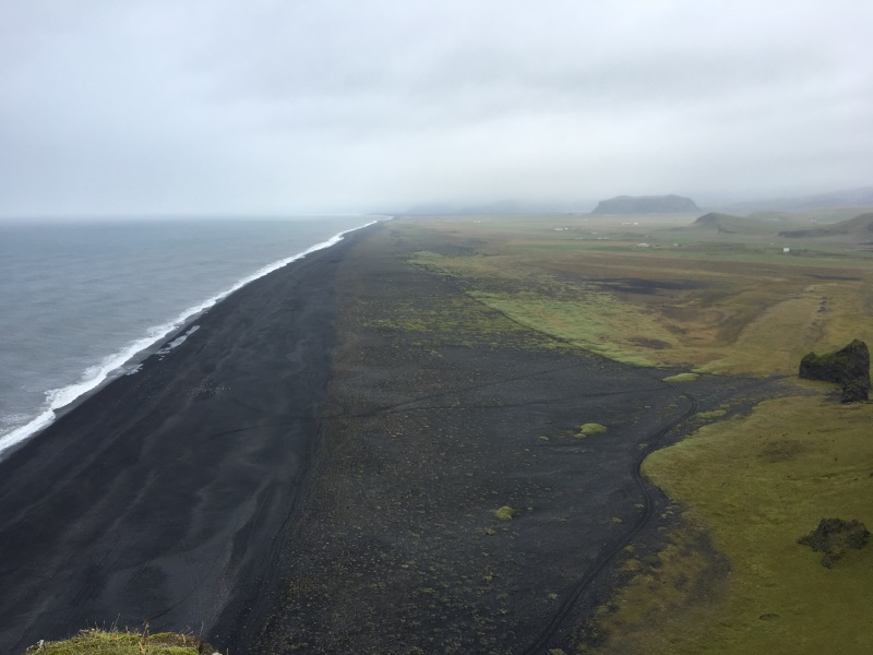 2017/08(August)/Iceland/4Star/800x600_2017-09-02-Iceland-19-Dyrholaey-black-sand.JPG