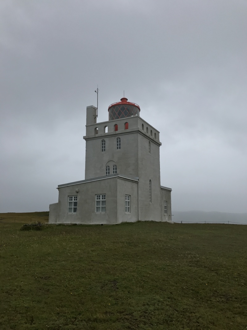 2017/08(August)/Iceland/4Star/800x600_2017-09-02-Iceland-22-Dyrholaey-building.JPG
