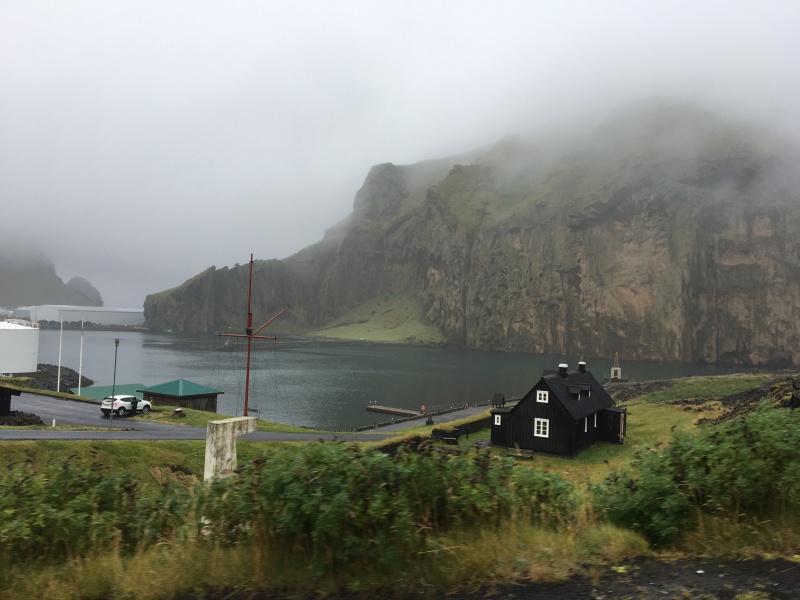2017-09-02-Iceland-62-Vestmannaeyjar-small-volcanic-island.JPG