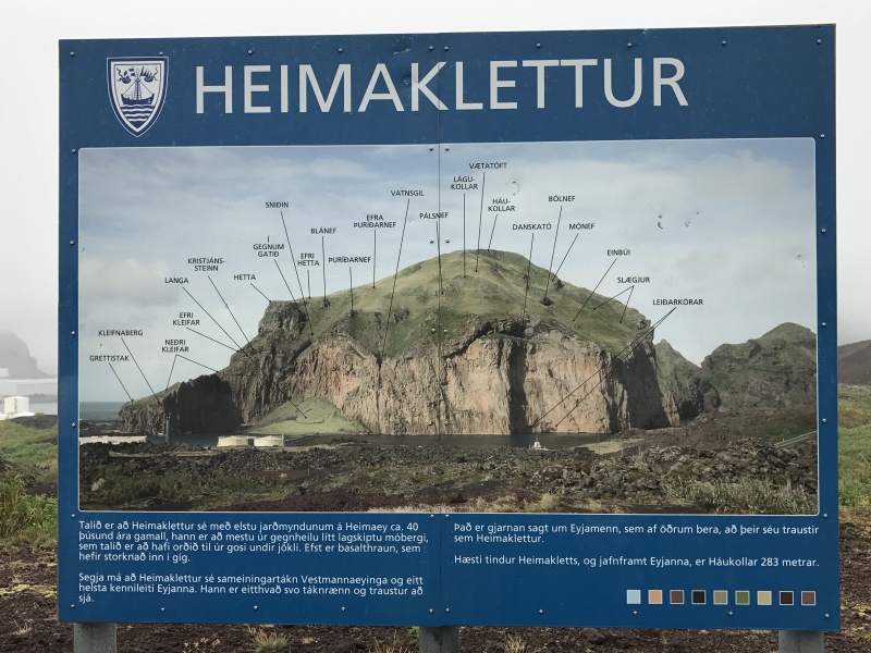 2017-09-02-Iceland-63-Vestmannaeyjar-small-volcanic-island-sign.JPG