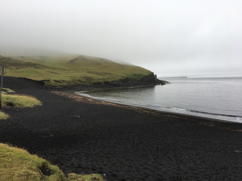 2017-09-02-Iceland-80-Vestmannaeyjar-small-volcanic-island-pirate-cove.JPG