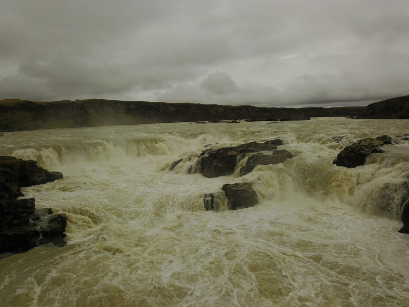 2017/08(August)/Iceland/4Star/800x600_2017-09-03-Iceland-055-Urrioafoss-drone.JPG