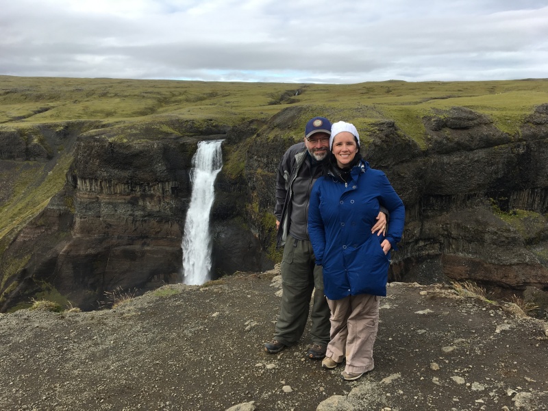 2017/08(August)/Iceland/4Star/800x600_2017-09-03-Iceland-116-Haifoss-Bill-Kris.JPG