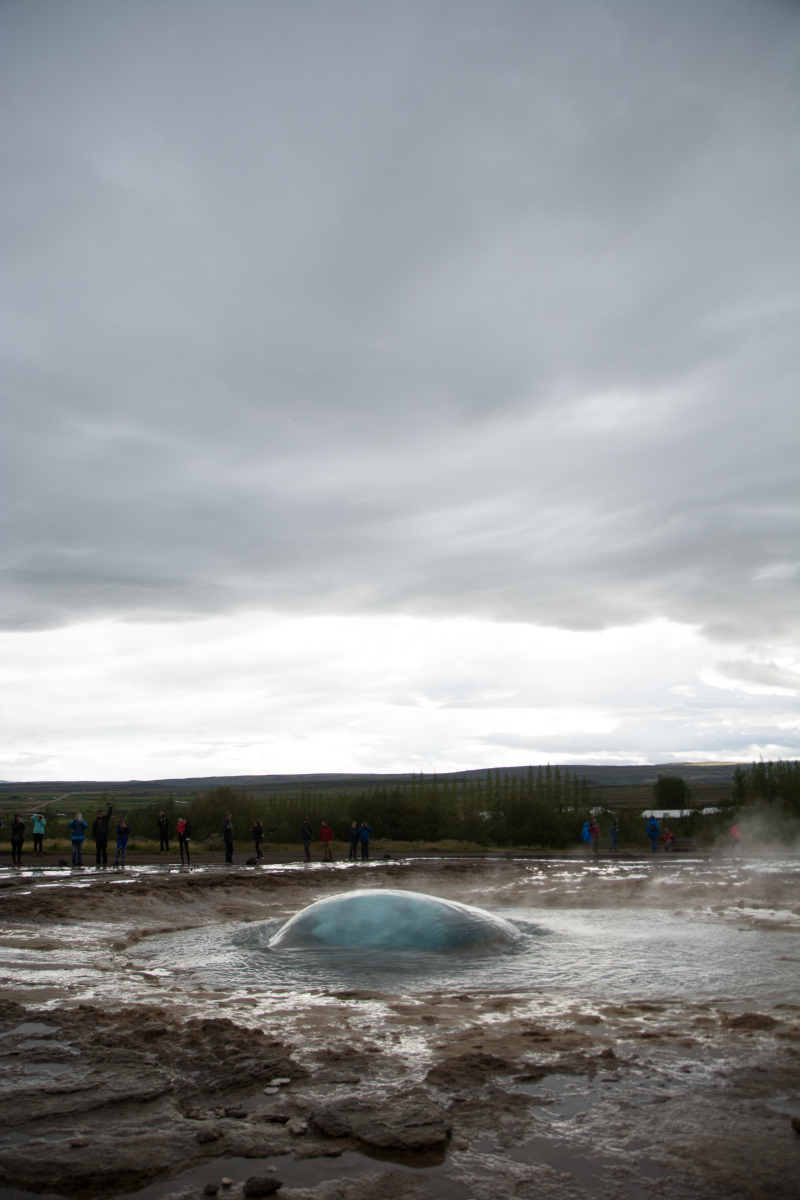 2017-09-04-Iceland-060-Geysir-little-blow.jpg