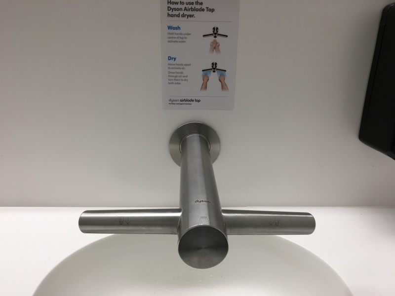 2017-09-05-Iceland-36-airblade-tap-hand-dryer.JPG