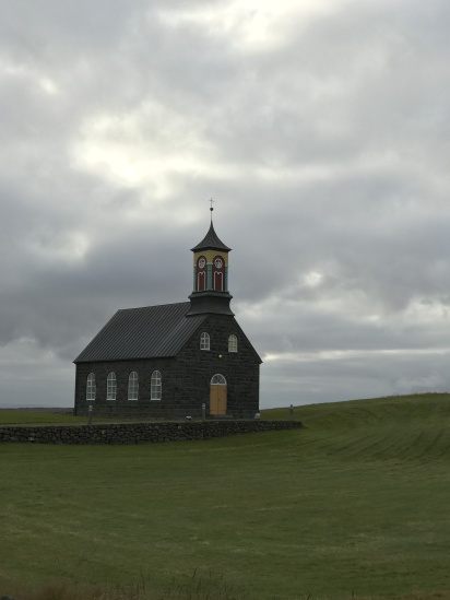 2017-08-24-Iceland-06-Church.JPG