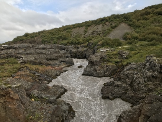 2017-08-26-Iceland-34-Hraunfossar-falls.JPG