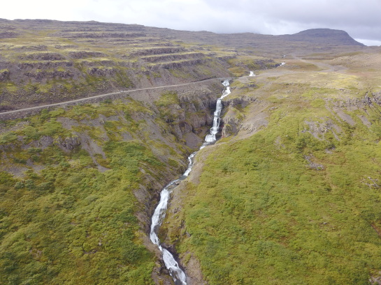 2017-08-28-Iceland-049-Highway-60-waterfalls-drone.JPG