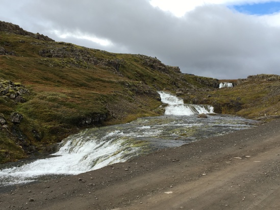 2017-08-28-Iceland-054-Highway-60-waterfall.JPG