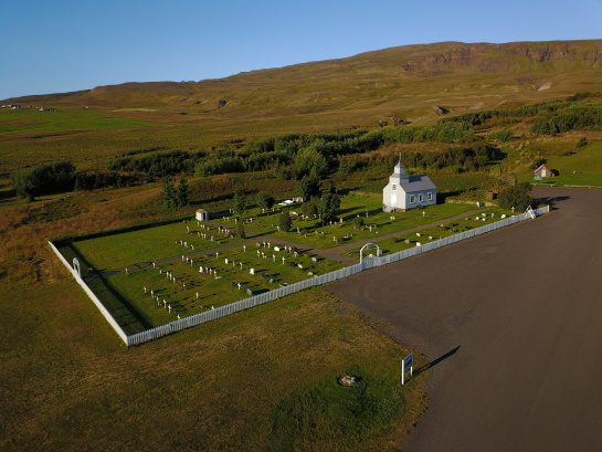 2017-08-29-Iceland-134-Hvammstangi-drone-church.JPG