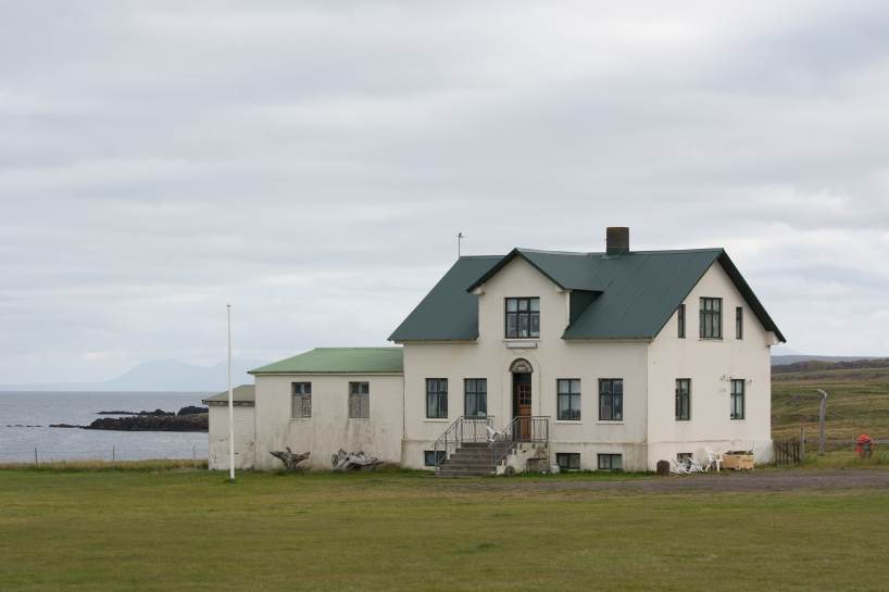 2017-08-30-Iceland-004-Illugastaoir.jpg