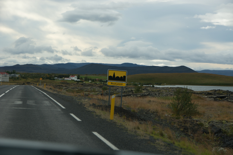 2017-08-31-Iceland-028-Reykjahio-City-start-sign.jpg