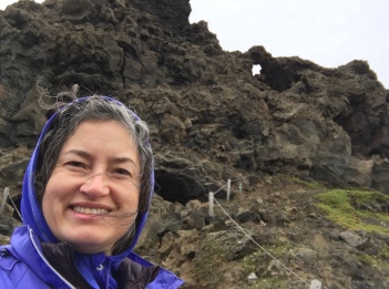 2017-08-31-Iceland-038-Dimmuborgir-rocks-Suzi.JPG