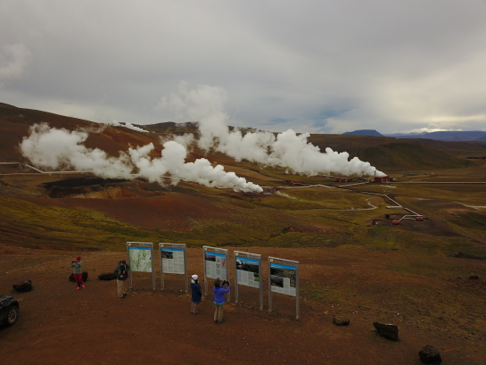 2017-08-31-Iceland-081-Geothermal-power-plant-drone.JPG