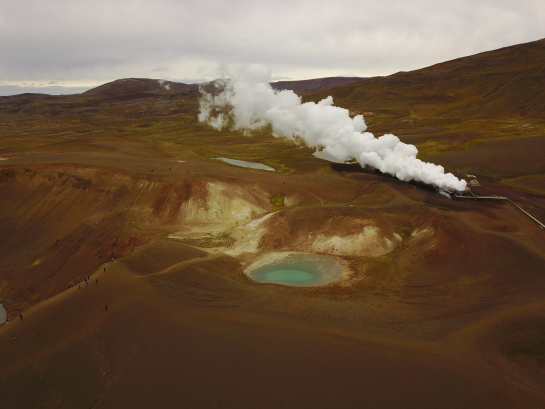 2017-08-31-Iceland-090-Geothermal-power-plant-drone.JPG