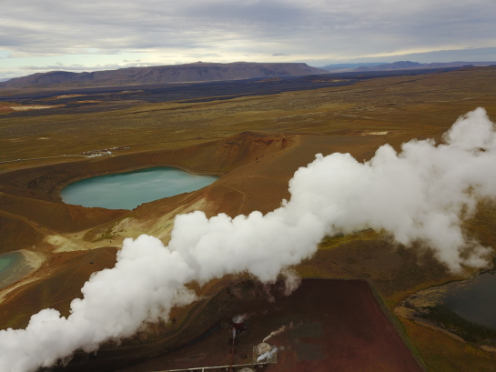 2017-08-31-Iceland-099-Geothermal-power-plant-drone.JPG