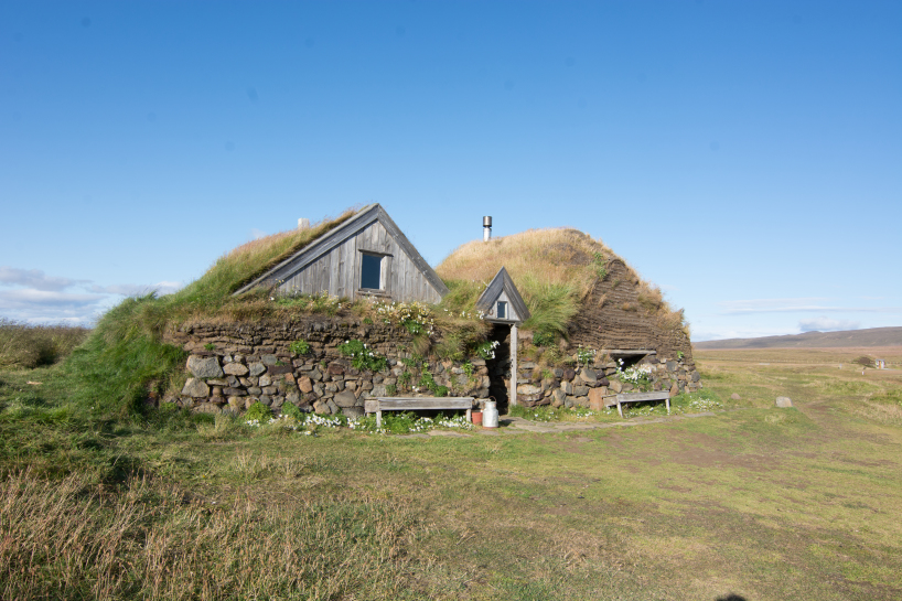 2017-08-31-Iceland-160-Saenautasel-Hobbit-Home.jpg
