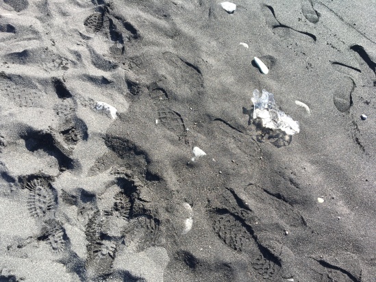 2017-09-01-Iceland-058-Jokulsarlon-Glacier-Lagoon-white-sand-black-sand-ice.JPG