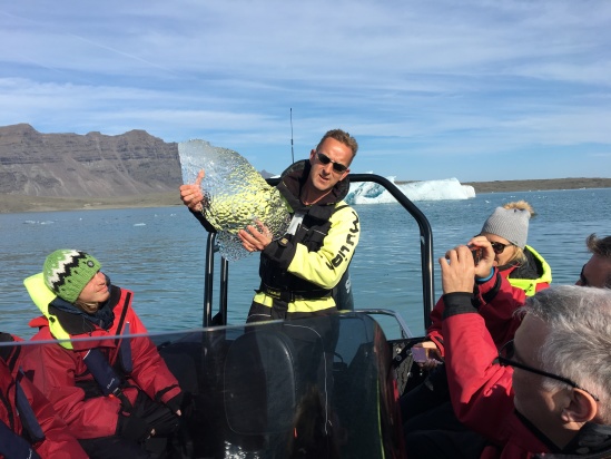 2017-09-01-Iceland-119-Jokulsarlon-Glacier-Lagoon-tour-guide-with-ice.JPG