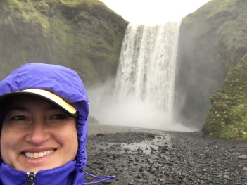 2017-09-02-Iceland-45-Skogafoss-Suzi.JPG