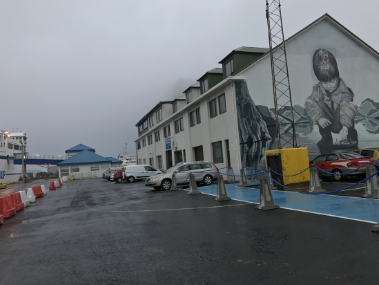2017-09-02-Iceland-61-Vestmannaeyjar-small-volcanic-island-dock.JPG