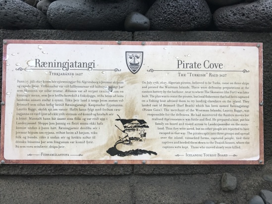 2017-09-02-Iceland-76-Vestmannaeyjar-small-volcanic-island-pirate-cove-sign.JPG