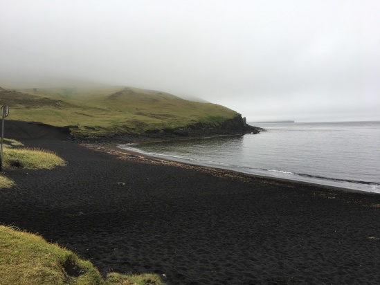 2017-09-02-Iceland-80-Vestmannaeyjar-small-volcanic-island-pirate-cove.JPG