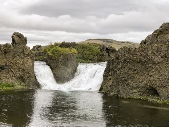 2017-09-03-Iceland-063-Hjalparfoss.jpg