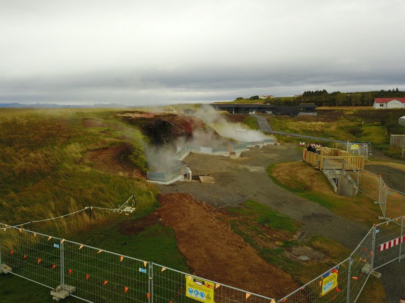 2017-08-26-Iceland-27-Deildartunguhver-Thermal-Spring-Drone.JPG