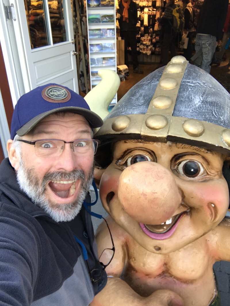 2017/08(August)/Iceland/800x600_2017-08-30-Iceland-079-Akureyri-Trolls-Bill.JPG
