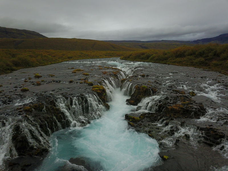 2017/08(August)/Iceland/800x600_2017-09-04-Iceland-018-Bruarfoss-drone-GOOD.JPG