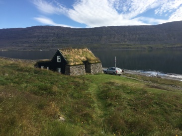2017-08-29-Iceland-077-near-LitliBaer-coffee-waffles-house.JPG