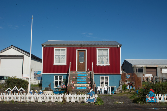 2017-08-29-Iceland-087-HolmavIk-Smurf-House.jpg