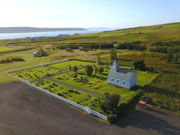 2017-08-29-Iceland-135-Hvammstangi-drone-Church.JPG