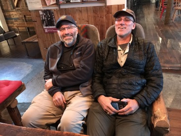 2017-08-30-Iceland-084-Akureyri-Bill-Travis-Hiker-diner.JPG